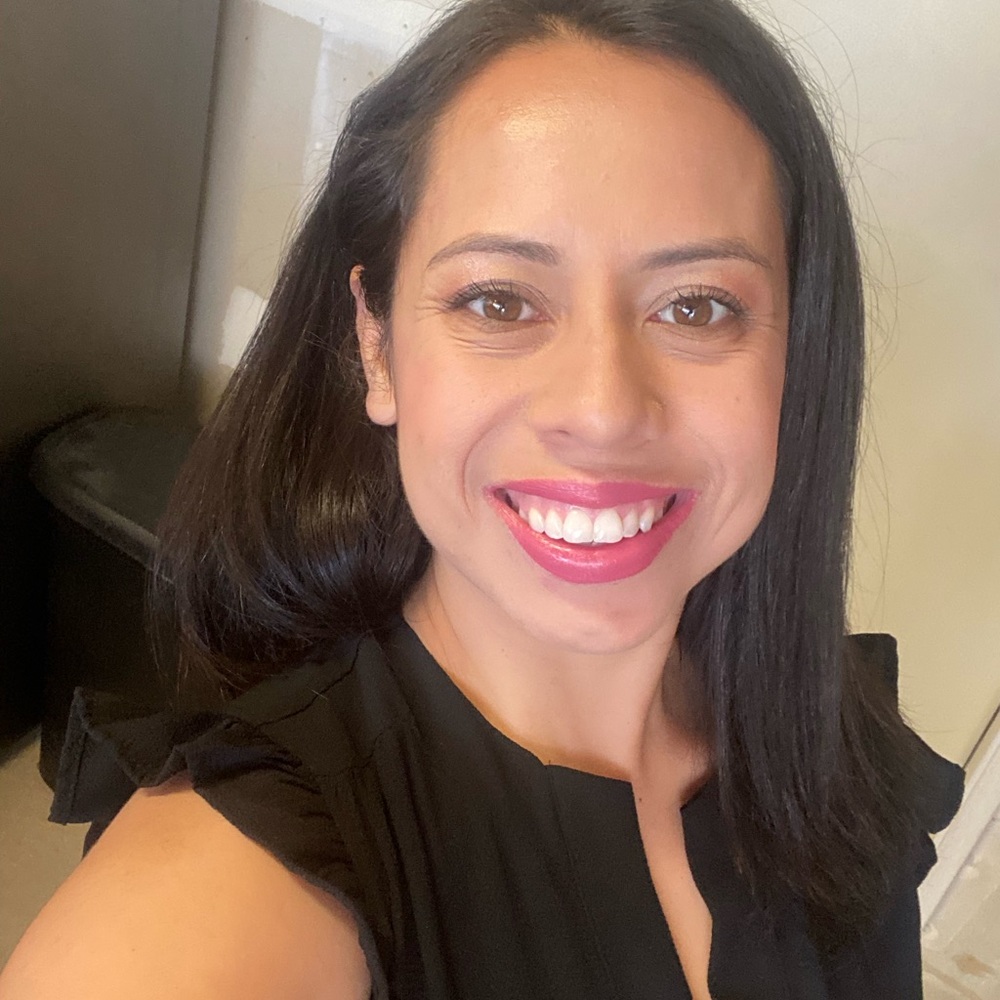Meet your Posher, Ana